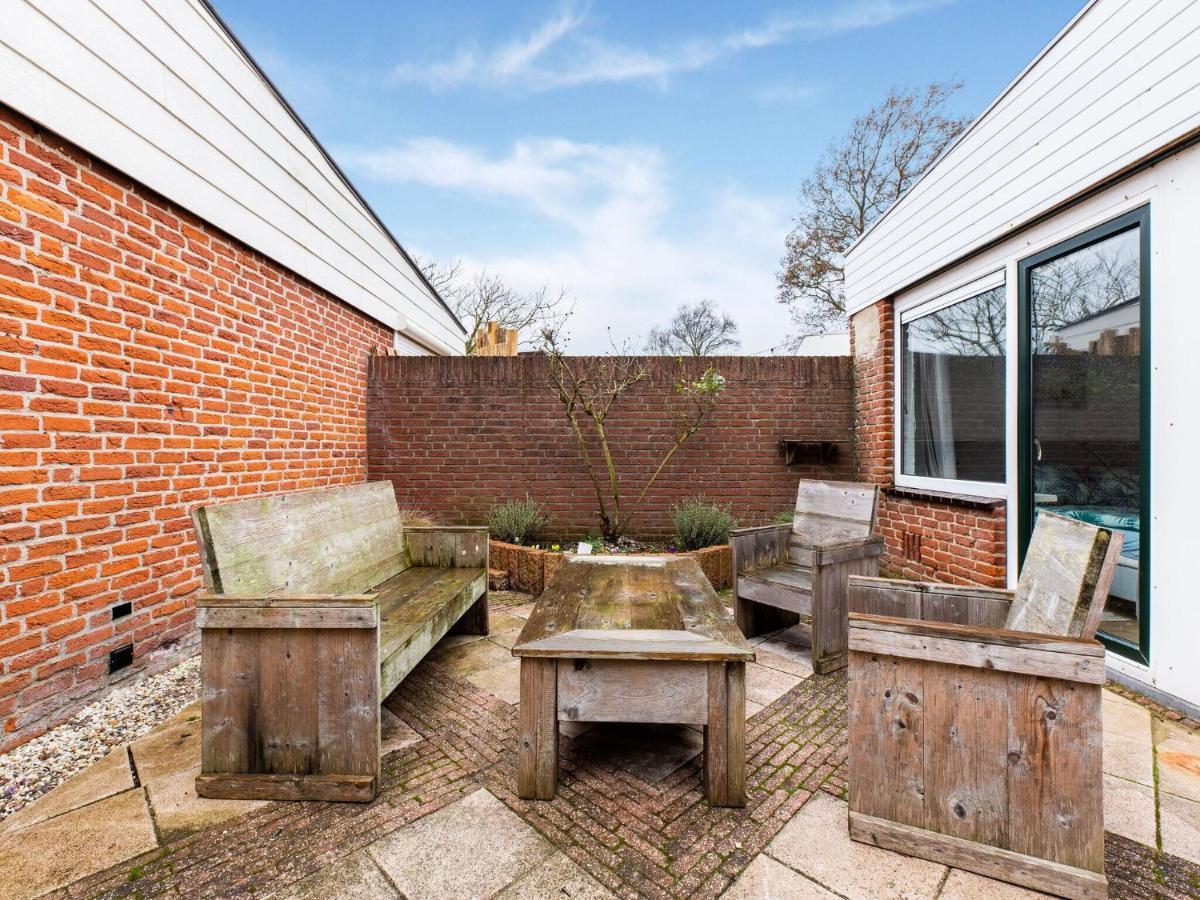 Endearing Holiday Home In Noordwijkerhout With Garden Bbq Exterior photo